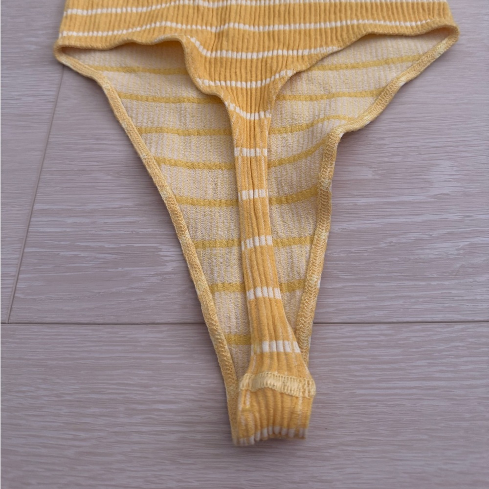 Urban Outfitters Yellow and White Striped Bodysuit - Picture 8 of 11